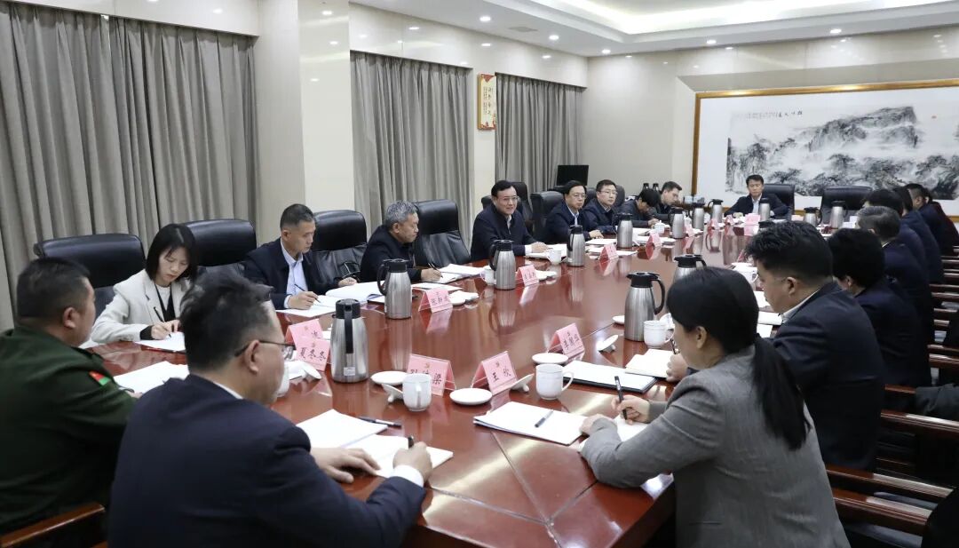 孙开连指导2025年度天桥区委常委会民主生活会