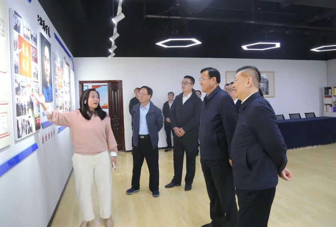 孙开连调研民革济南市委会“党员之家”