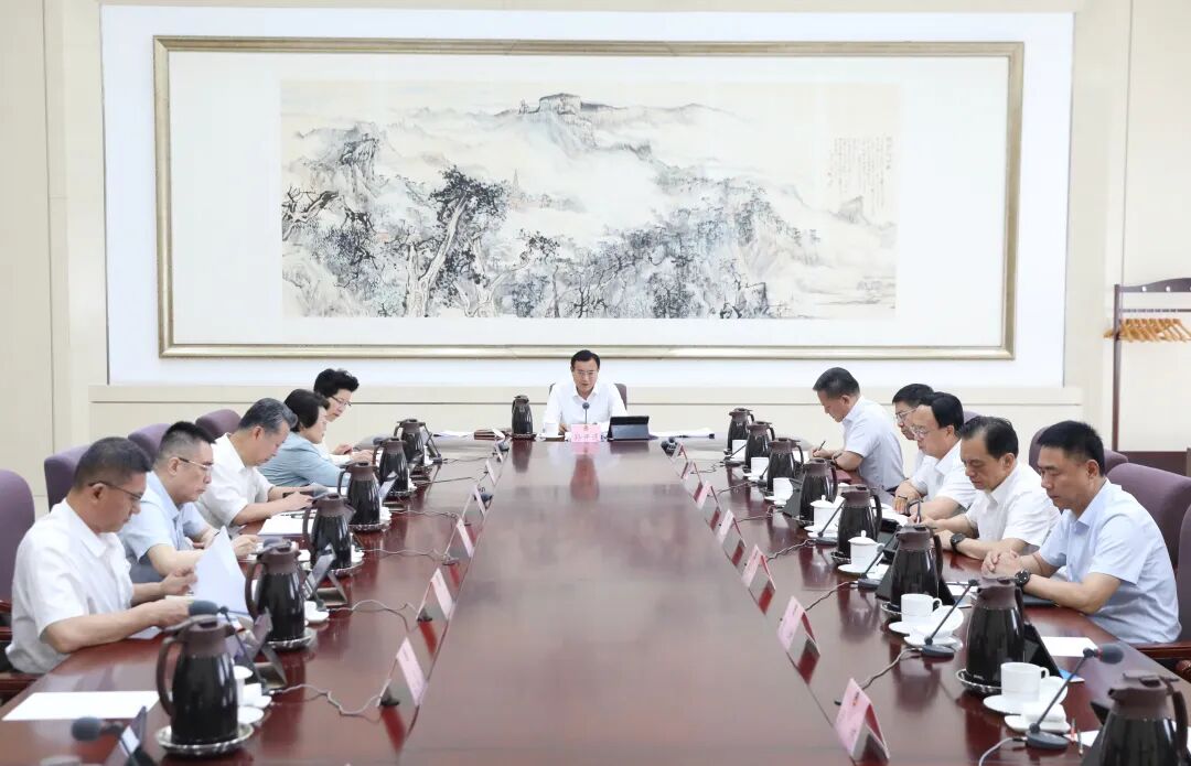 市政协党组召开会议 学习贯彻习近平总书记重要讲话重要指示重要文章精神