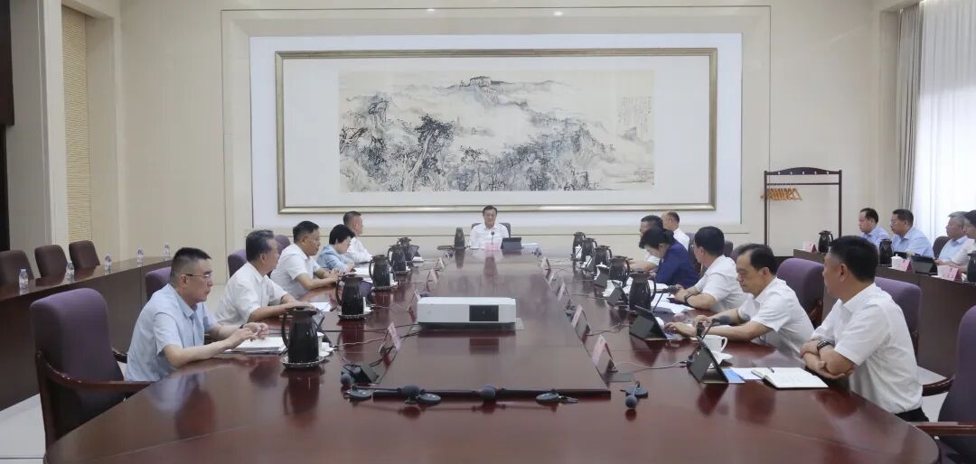 市政协党组召开会议 学习贯彻有关法律 研究部署严肃换届纪律等工作