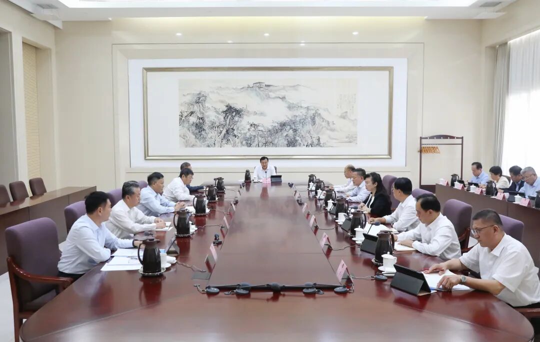 市政协党组召开会议 学习贯彻习近平总书记重要讲话重要指示重要文章精神